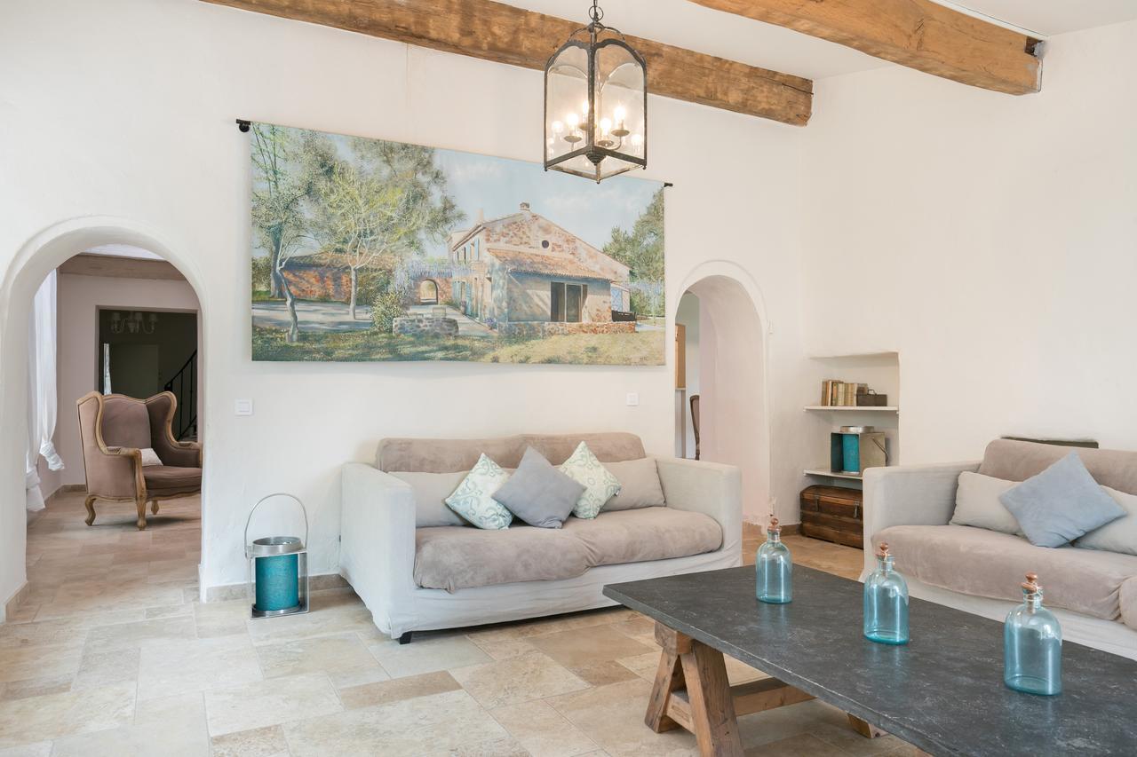Chateau des Bertrands Le Cannet-des-Maures Extérieur photo