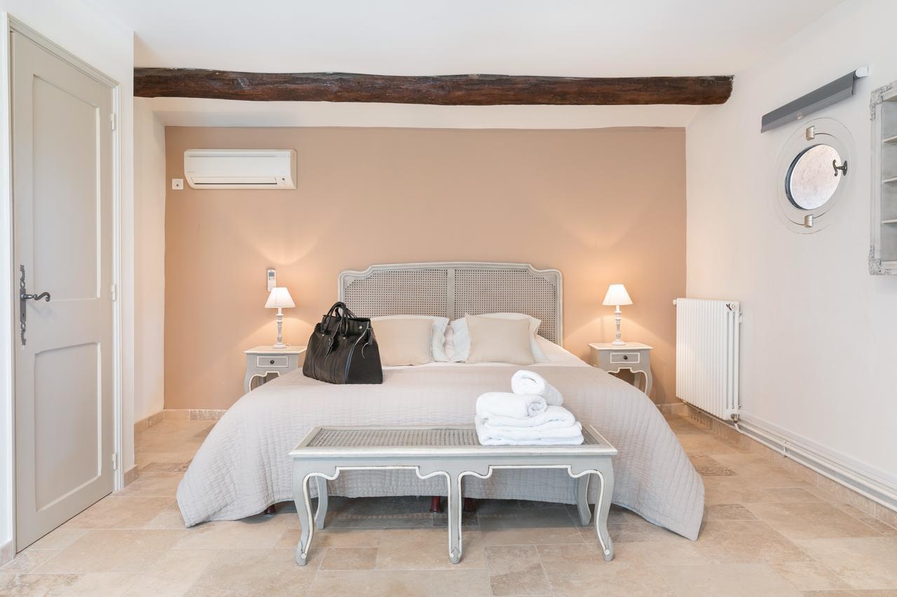 Chateau des Bertrands Le Cannet-des-Maures Extérieur photo